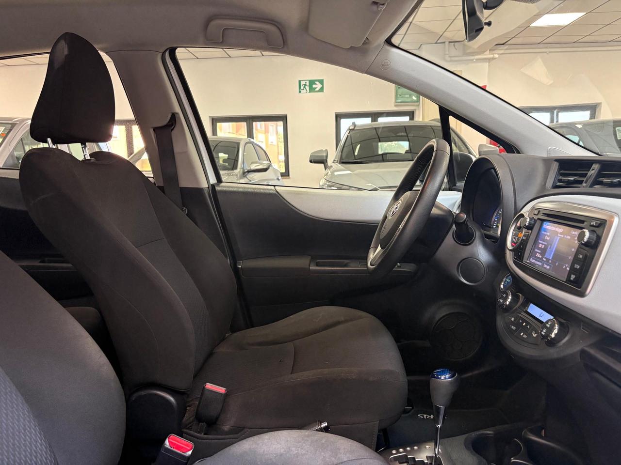 Toyota Yaris 5p 1.5h Lounge
