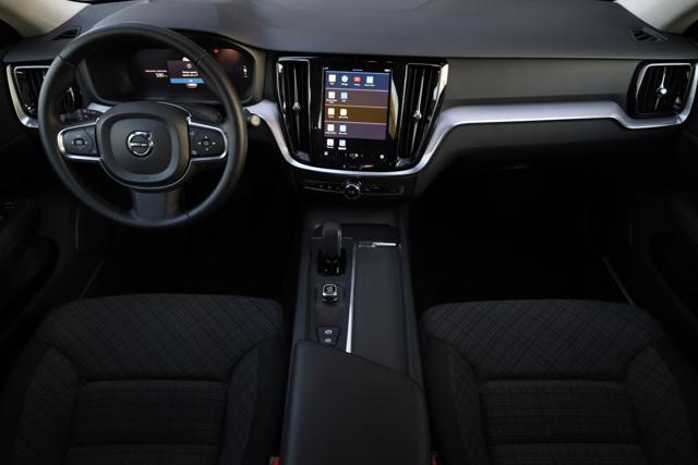 VOLVO V60 NON MARCIANTE B3 automatico Essential PREZZO NETTO