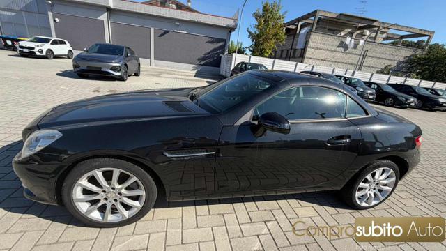 MERCEDES-BENZ SLK 200 CGI Edition1