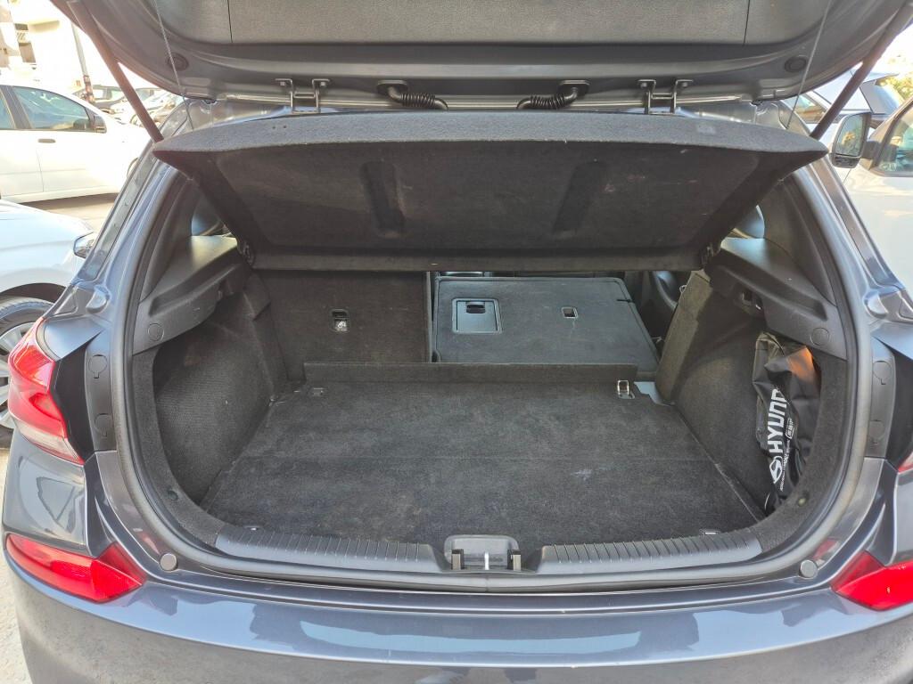 Hyundai i30 1.6 CRDi 110CV NAVI-LED-CAMERA