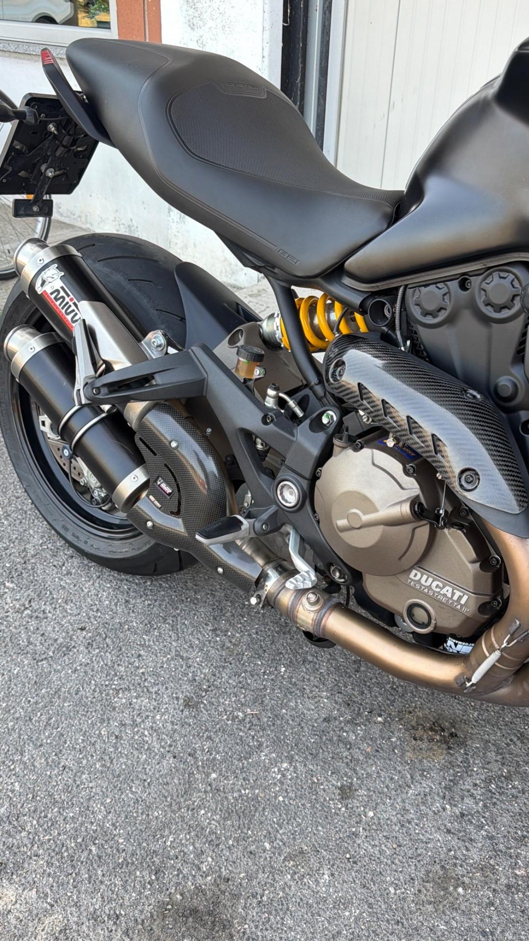 Ducati Monster 821 Dark Edition