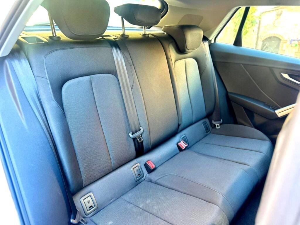 AUDI Q2 30 TFSI Business