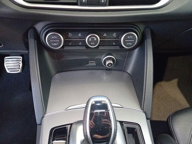 Alfa Romeo Stelvio 2.0 Turbo 280 CV AT8 Q4 Veloce