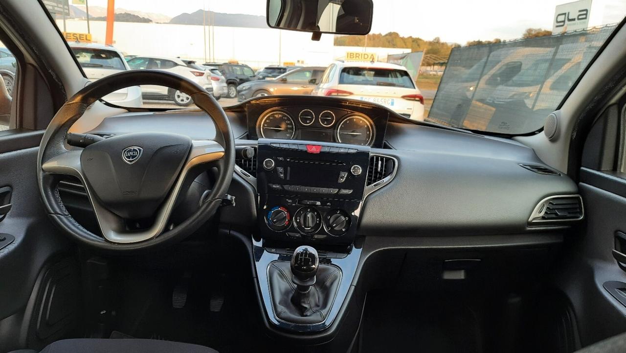 Lancia Ypsilon 1.2 69 CV 5 porte Gold