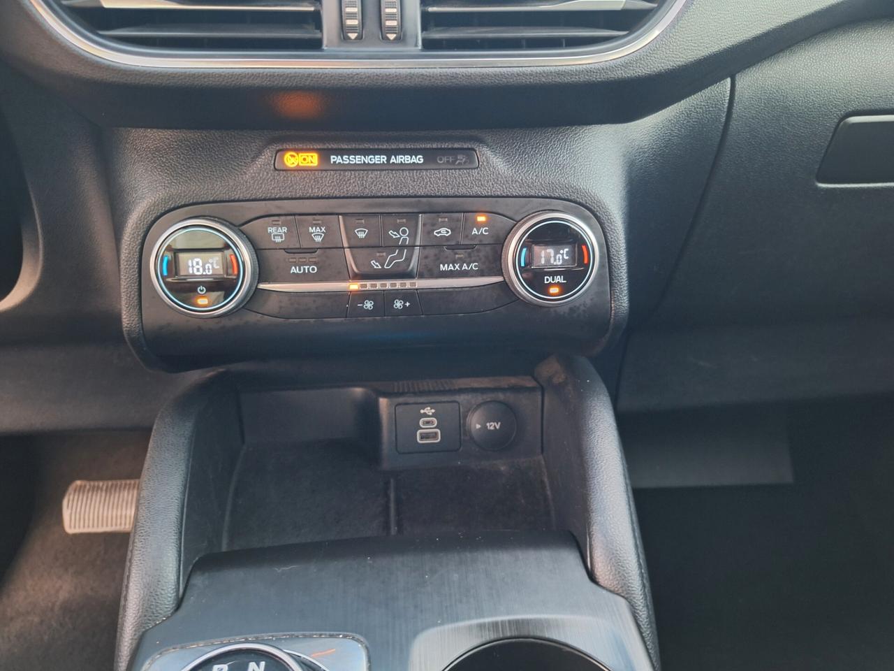 Ford Kuga TITANIUM 1.5 DIESEL 120cv AUTOMAT. NAV+RETROCAM. 2022