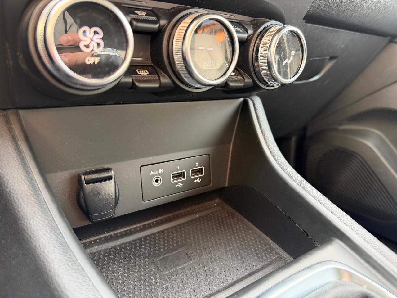 Renault Captur Mild Hybrid 140 CV Intens