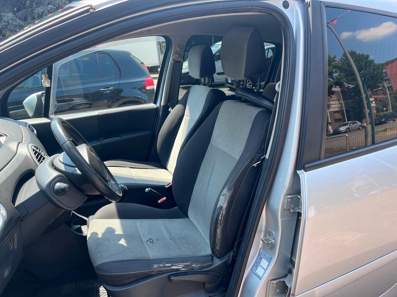 Renault Modus Grand 1.2 16V Dynamique - 2009