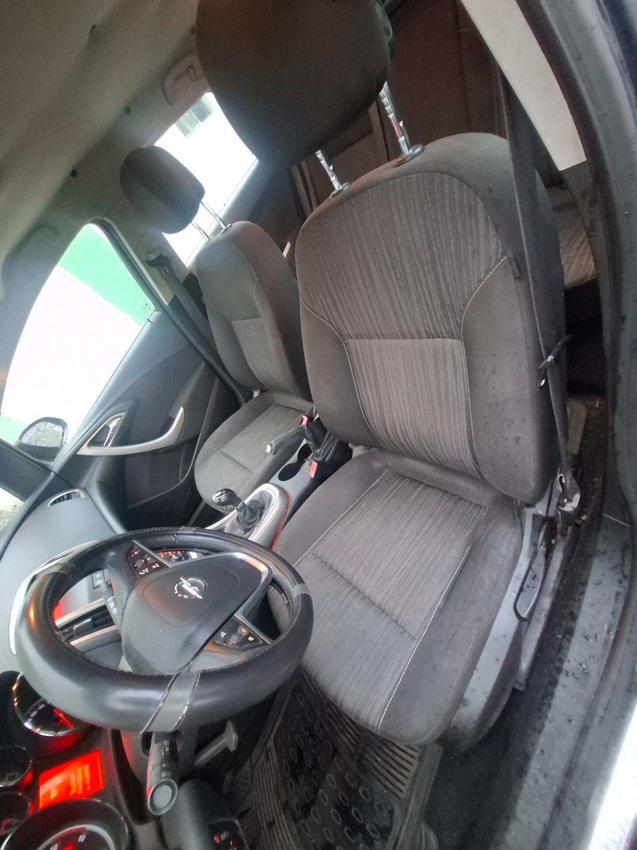 Opel Astra 1.7 CDTI 110CV Sports Tourer Cosmo