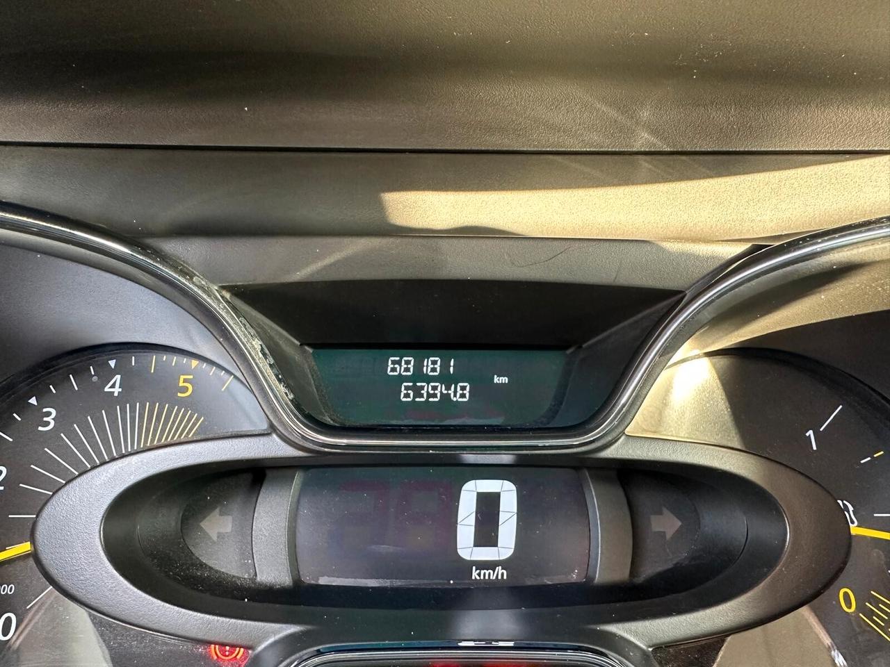 Renault Captur 1.5DCI 90 CV GANCIO TRAINO ORIGINALE RENAULT