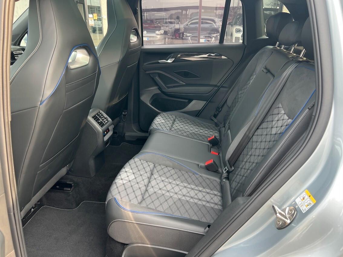 Volkswagen Tiguan 2.0 tdi R-Line Plus 150cv dsg Tetto Gancio Traino