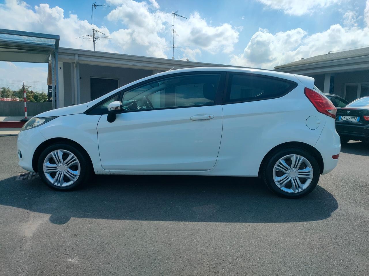 Ford Fiesta Fiesta+ 1.4 TDCi 70CV 3 porte EURO 5 NEOPATENTATI