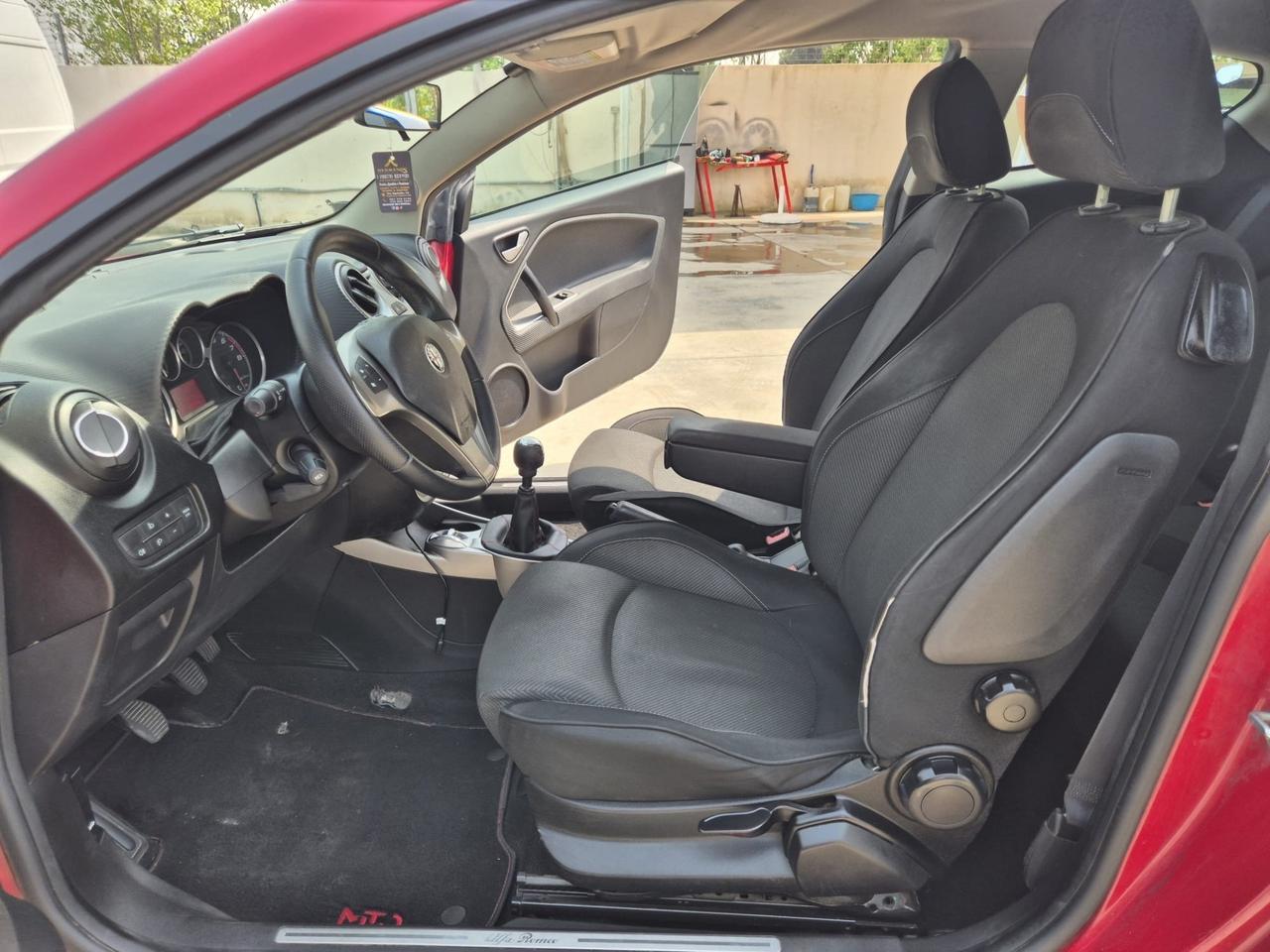 Alfa Romeo MiTo 1.4 78 CV Distinctive Sport Pack