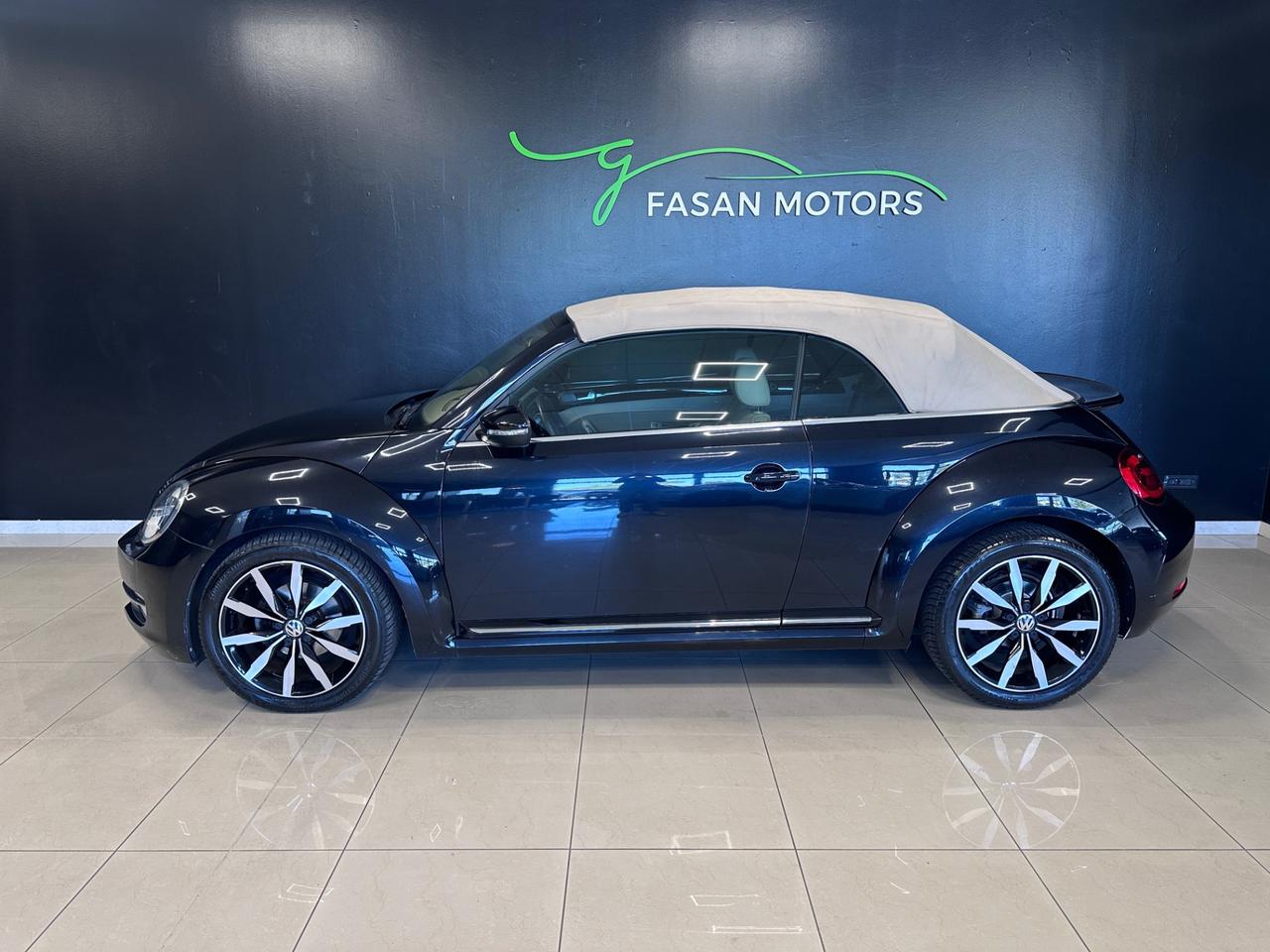 Volkswagen Maggiolino Cabrio 1.6 tdi Design 105cv dsg