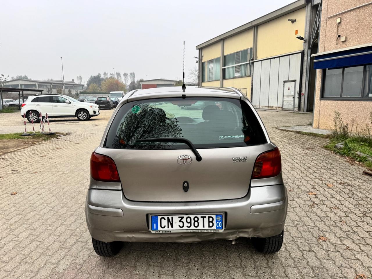 Toyota Yaris 1.0 65CV benzina 2004