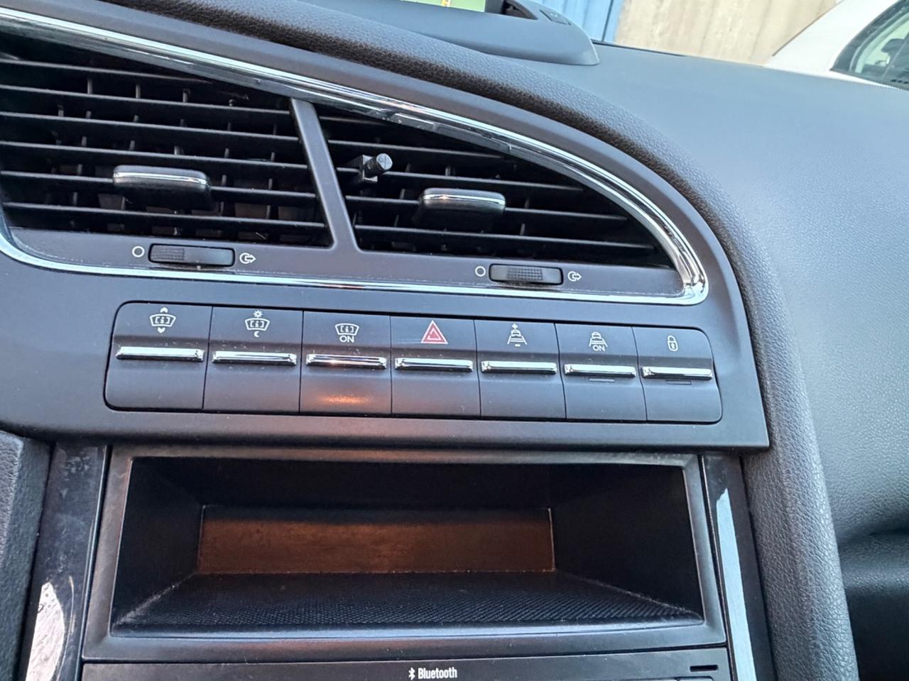 Peugeot 5008 1.6 HDi 110CV Premium