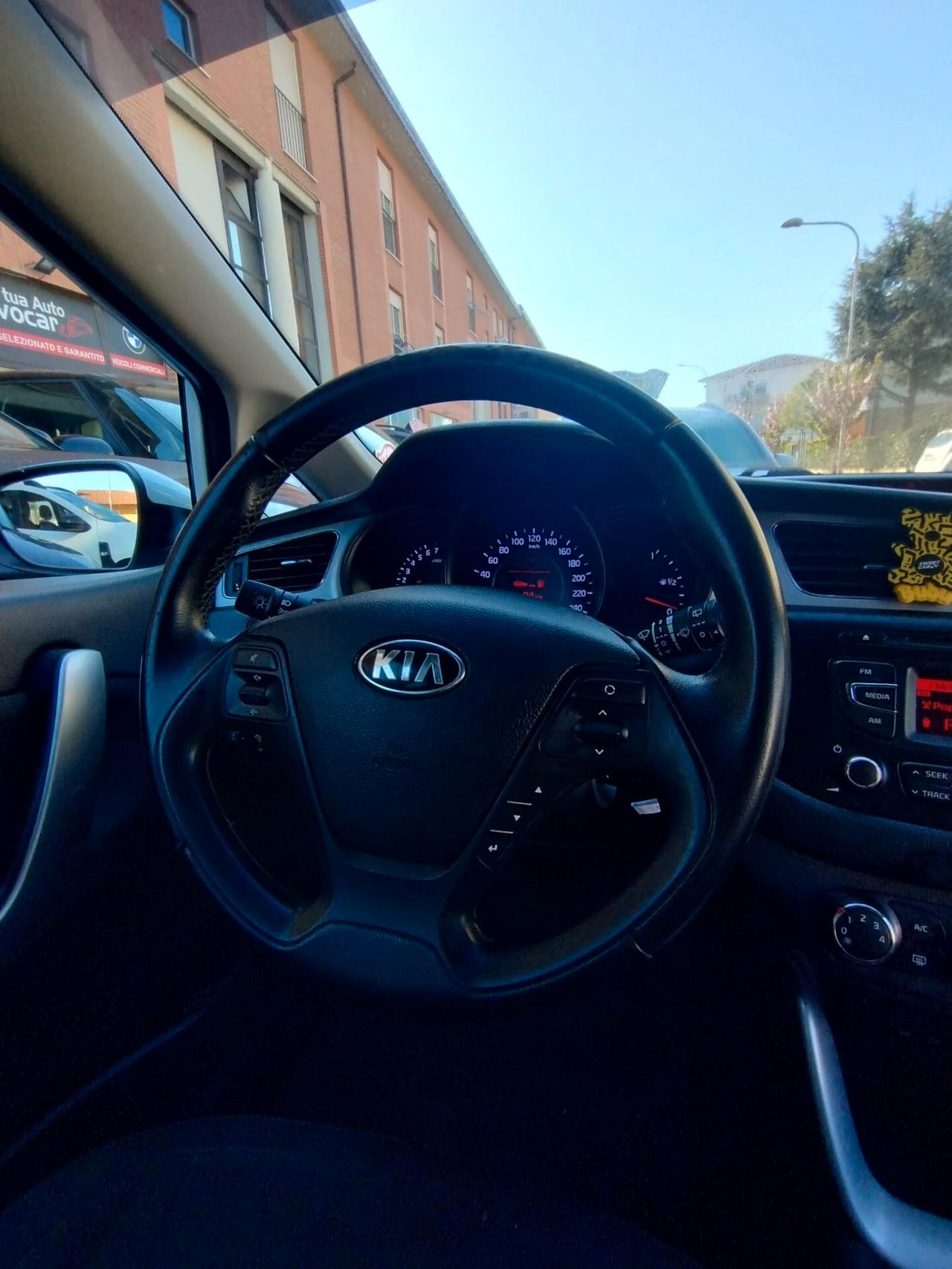 Kia Ceed cee'd 1.4 CVVT 5 porte Cool