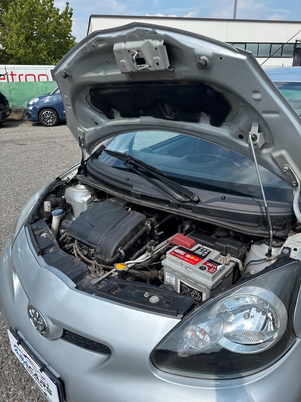 Toyota Aygo 1.0 50kW Benz 5p *SOLO 40.000 km UNICO*