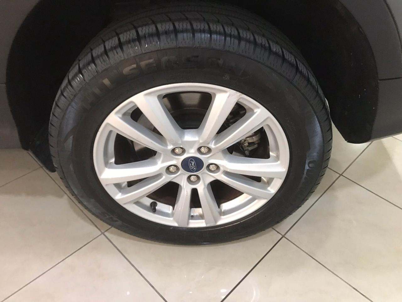 Ford Kuga 1.5 TDCI 120 CV S&S 2WD Business