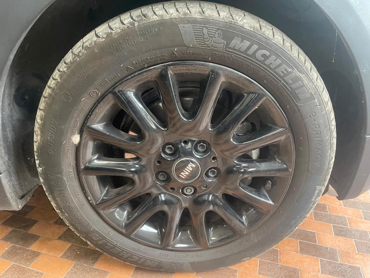 Mini 1.5 One D Business