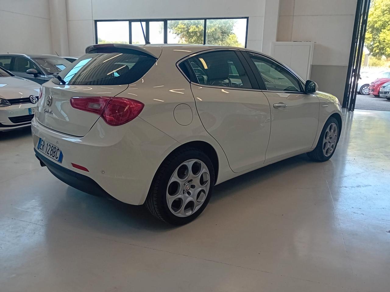 Alfa Romeo Giulietta 1.6 JTDm-2 105 CV Distinctive