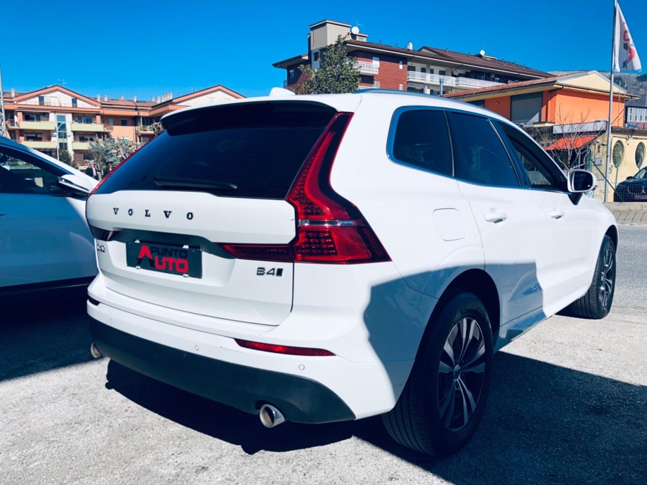 Volvo XC60 B4 (d) AWD Geartronic HYBRID 60MILA KM