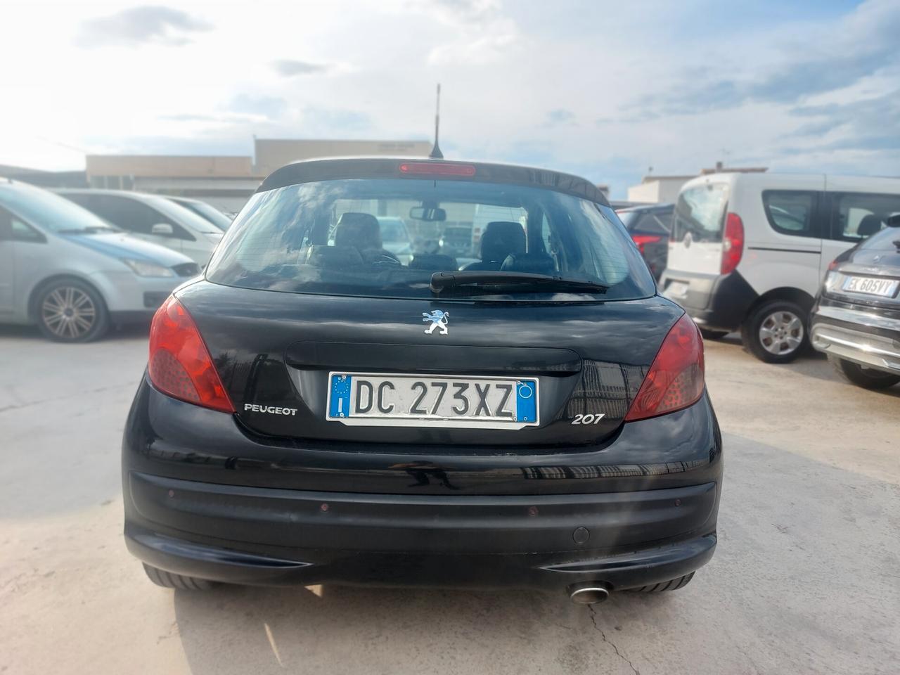 Peugeot 207 1.6 HDi 110CV 5p. XS