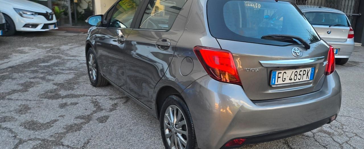 Toyota Yaris 1.0 5 porte Lounge