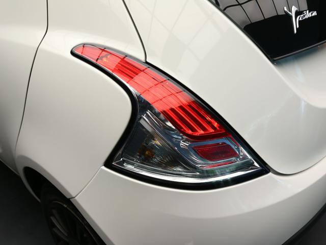 LANCIA Ypsilon 1.0 FireFly 5 porte S&S Hybrid Ecochic Silver