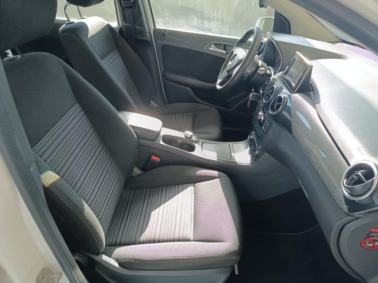 Mercedes-benz B 180 CDI BlueEFFICIENCY Premium