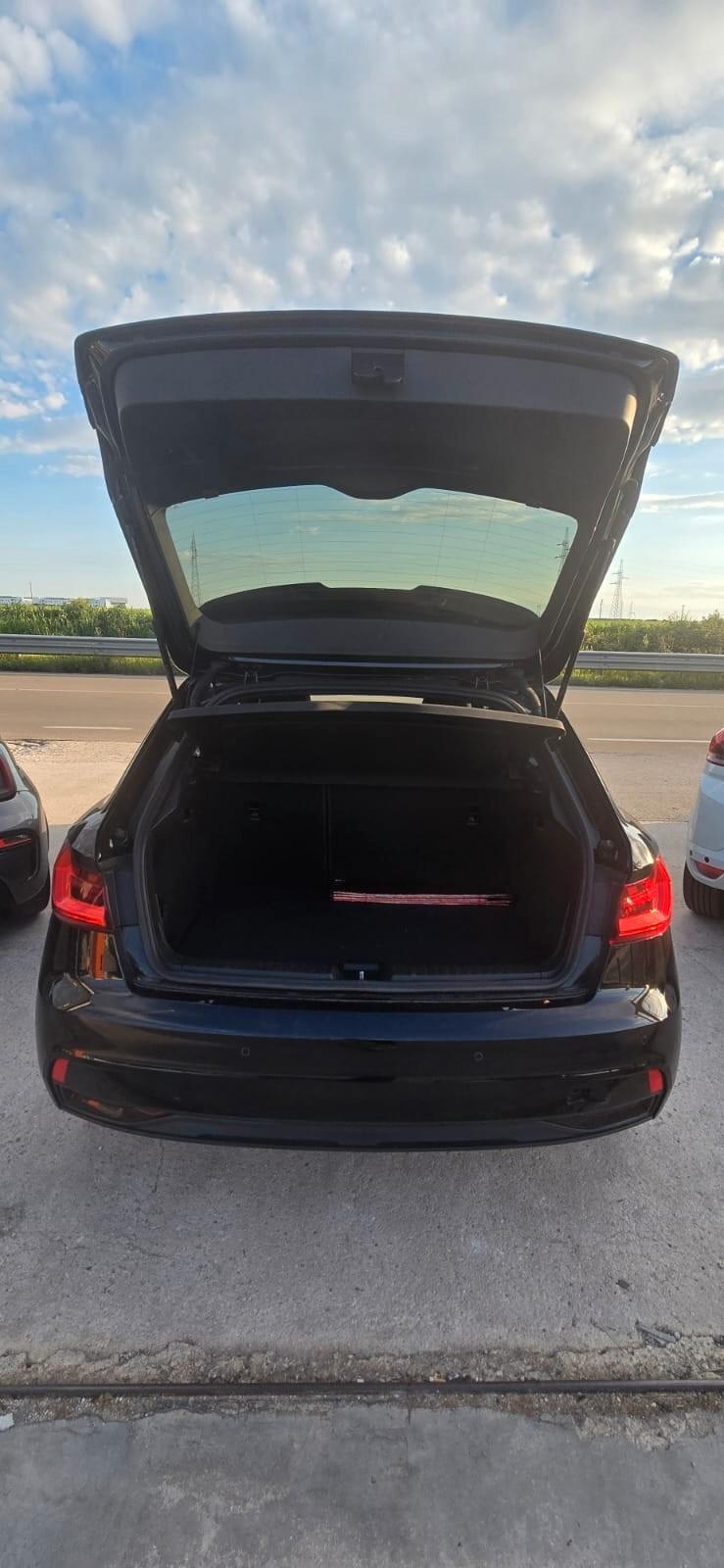 Audi A1 SPB 25 TFSI S tronic Identity Black