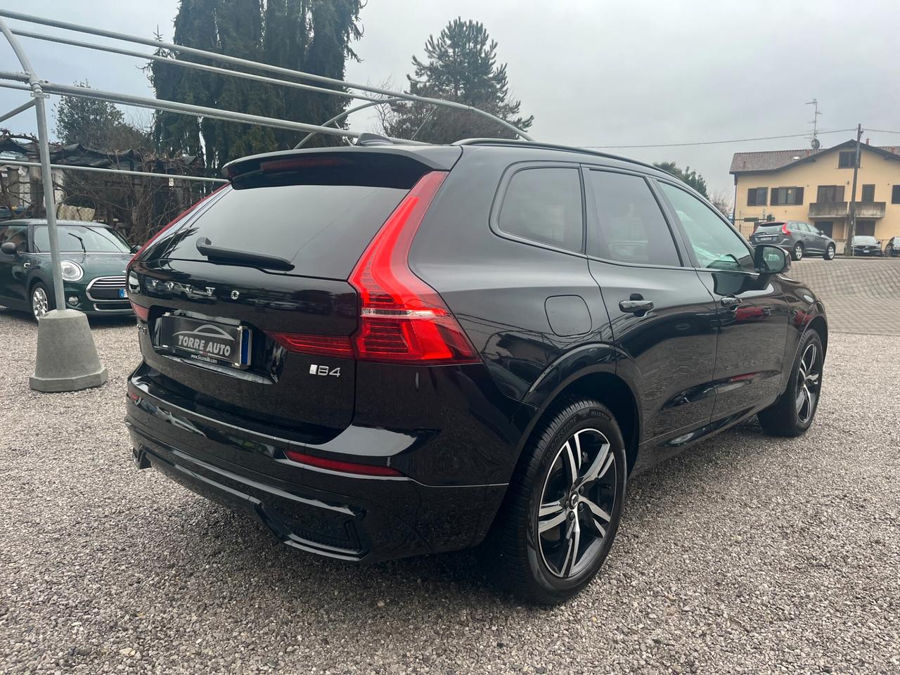 Volvo XC 60 XC60 B4 (d) automatico MOMENTUM PRO