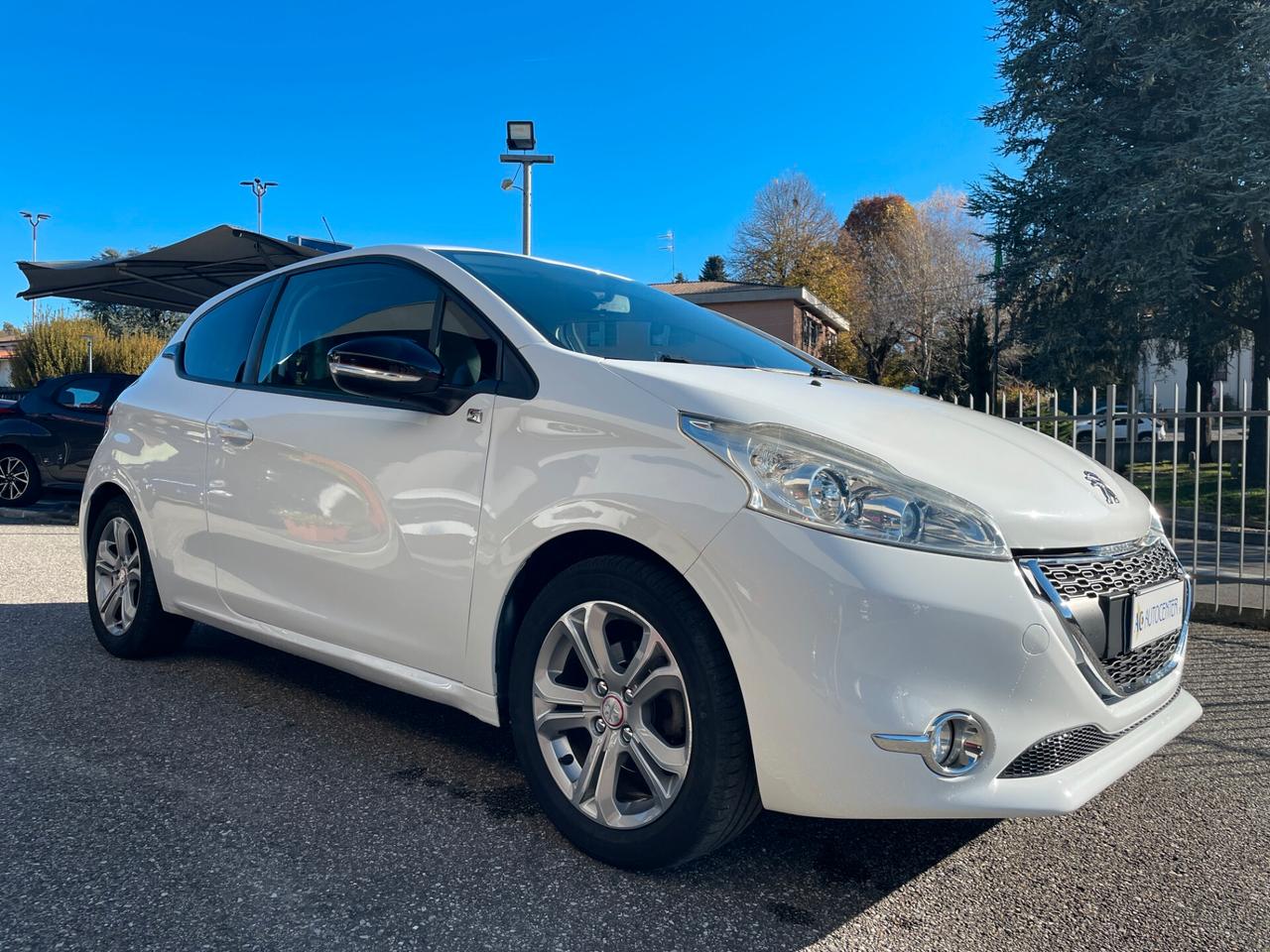 Peugeot 208 1.2 VTi 82 CV 3 porte Serie Speciale S