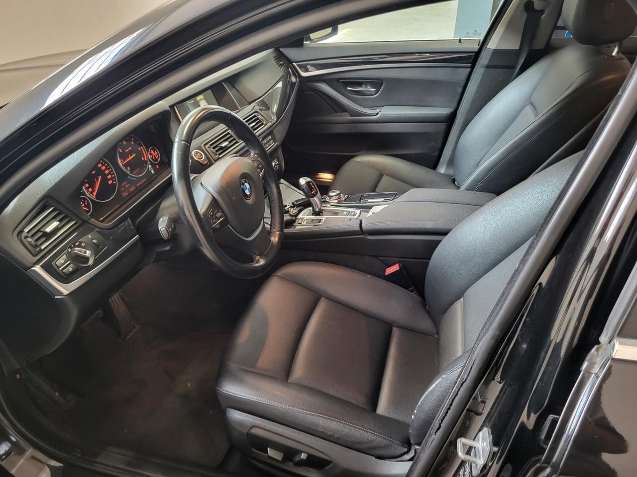 Bmw 520D 190 CV TUTTI I TAGLIANDI BMW!!! PREZZO REALE!!GARANZIA 12 MESI!!