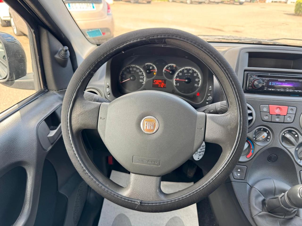 Fiat Panda 1.2 BENZINA NEOPATENTATI 2011