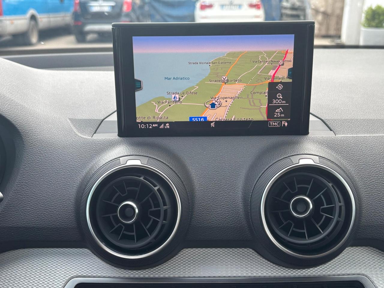 Audi Q2 30 TDI S tronic Business Design