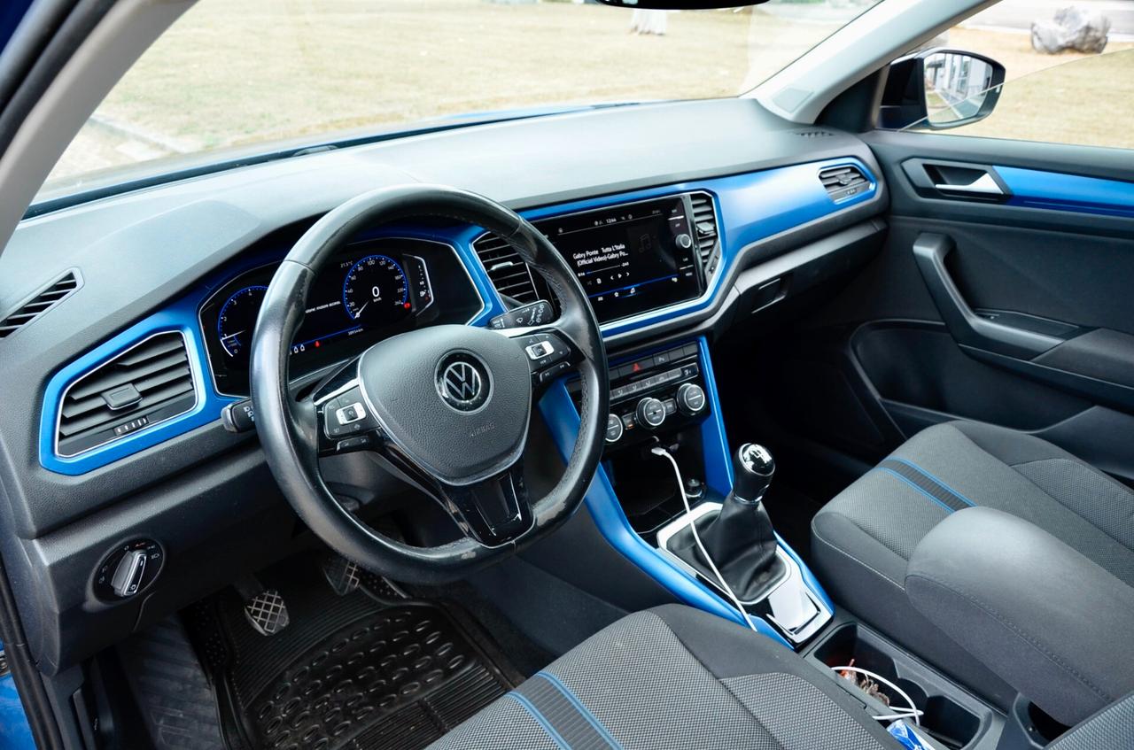 VOLKSWAGEN T-ROC 1.0 TSI STYLE 110cv, UFF ITALIANA, UNICOPROPRIETARIO, EURO 6D, FARI LED, APPLE ANDROID, PERMUTE