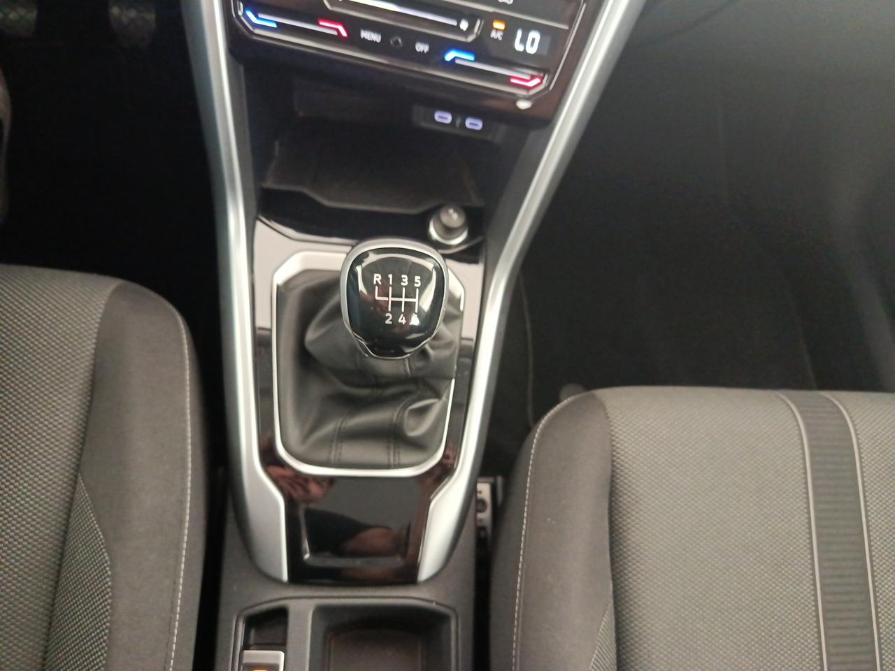 VOLKSWAGEN T-Roc - T-Roc 1.0 TSI Life