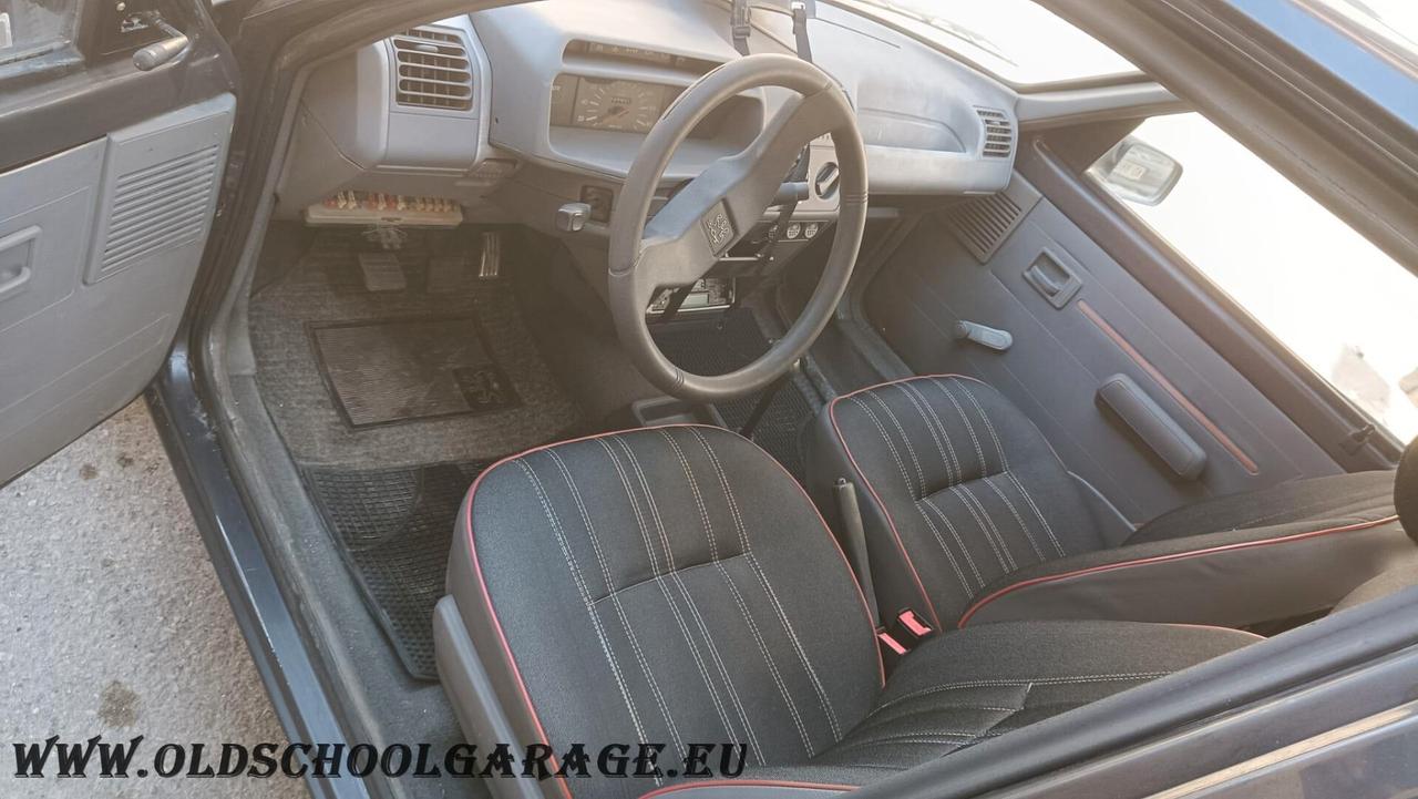 Peugeot 205 954 5 porte Look