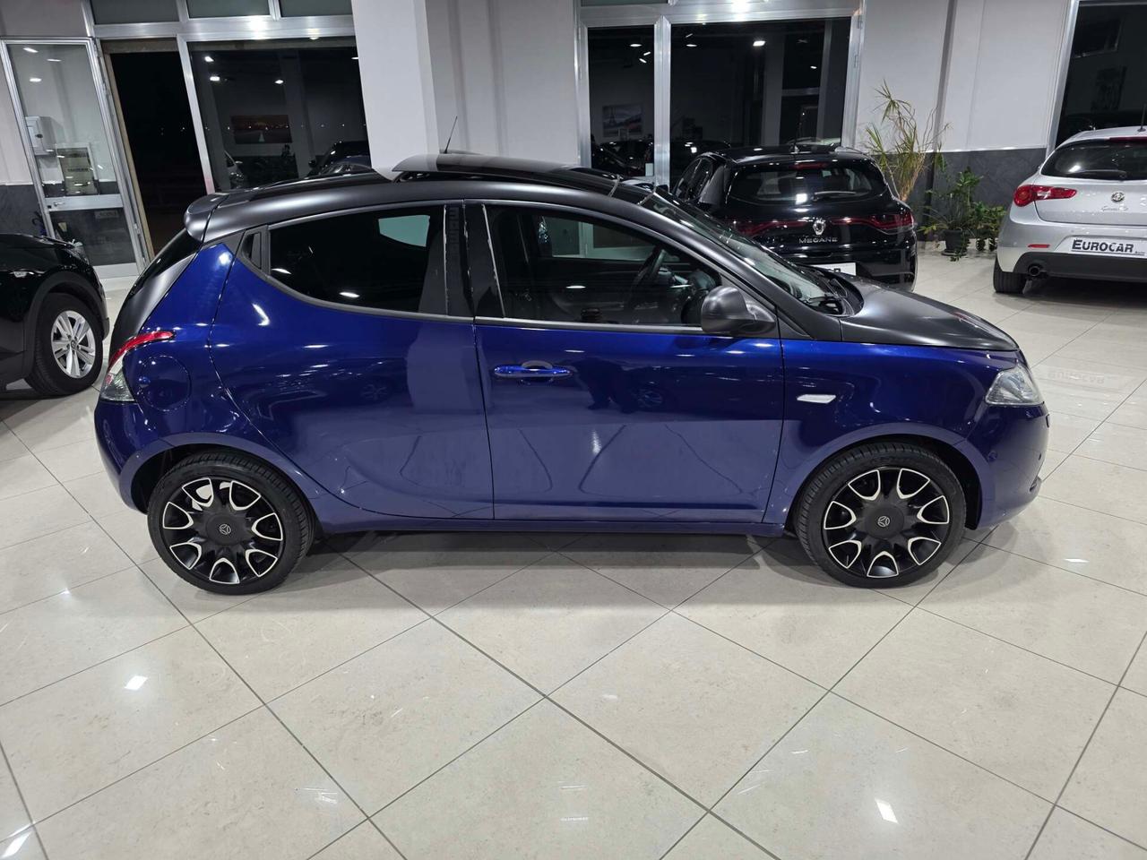 Lancia Ypsilon 1.3 MJT 16V 95 CV 5 porte S&S S Momodesign