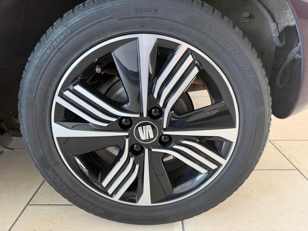 Seat Mii 1.0 5 porte by Cosmopolitan - Nessun vincolo -