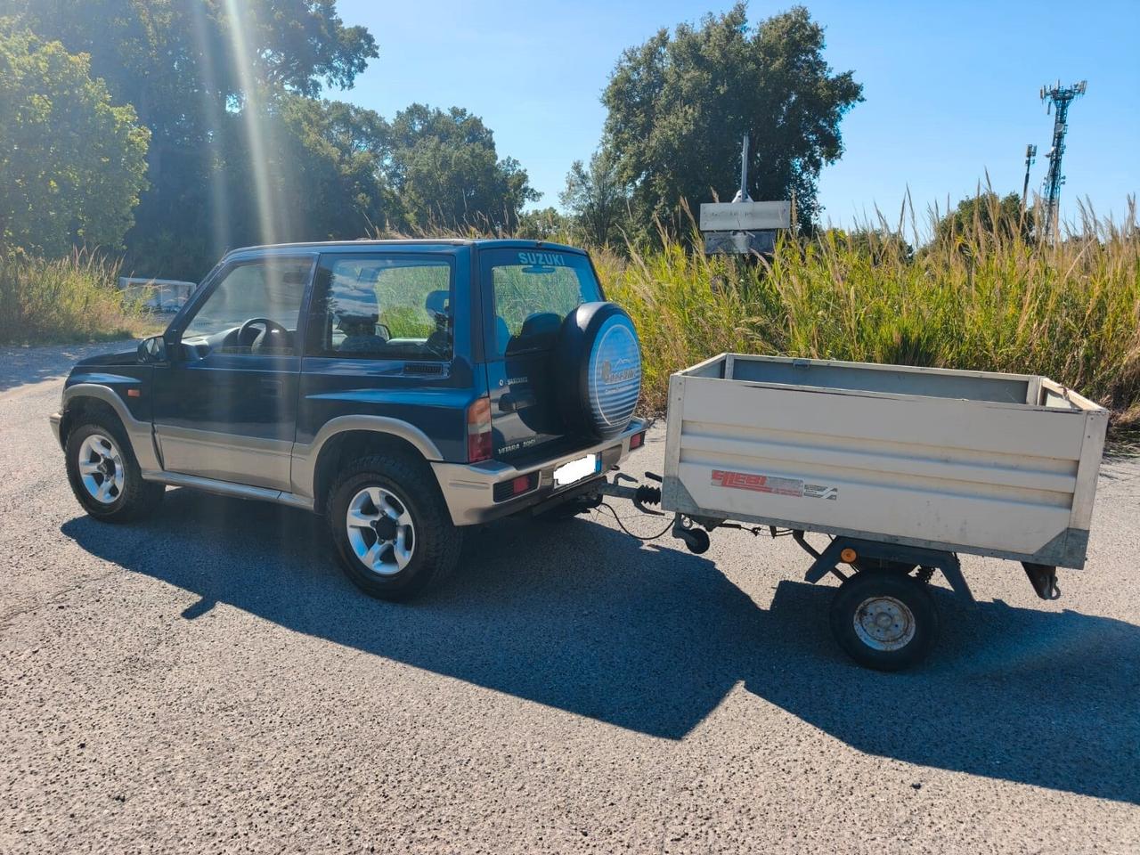 Suzuki Vitara 3 porte 2.0 HDI + Rimorchio