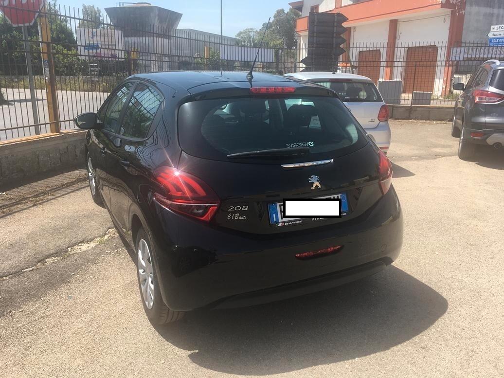 Peugeot 208 BlueHDi 75 5 porte Black Line