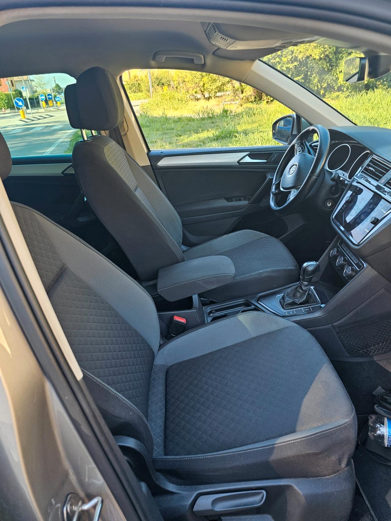 Volkswagen Tiguan 2.0 TDI SCR DSG 4MOTION Business BMT