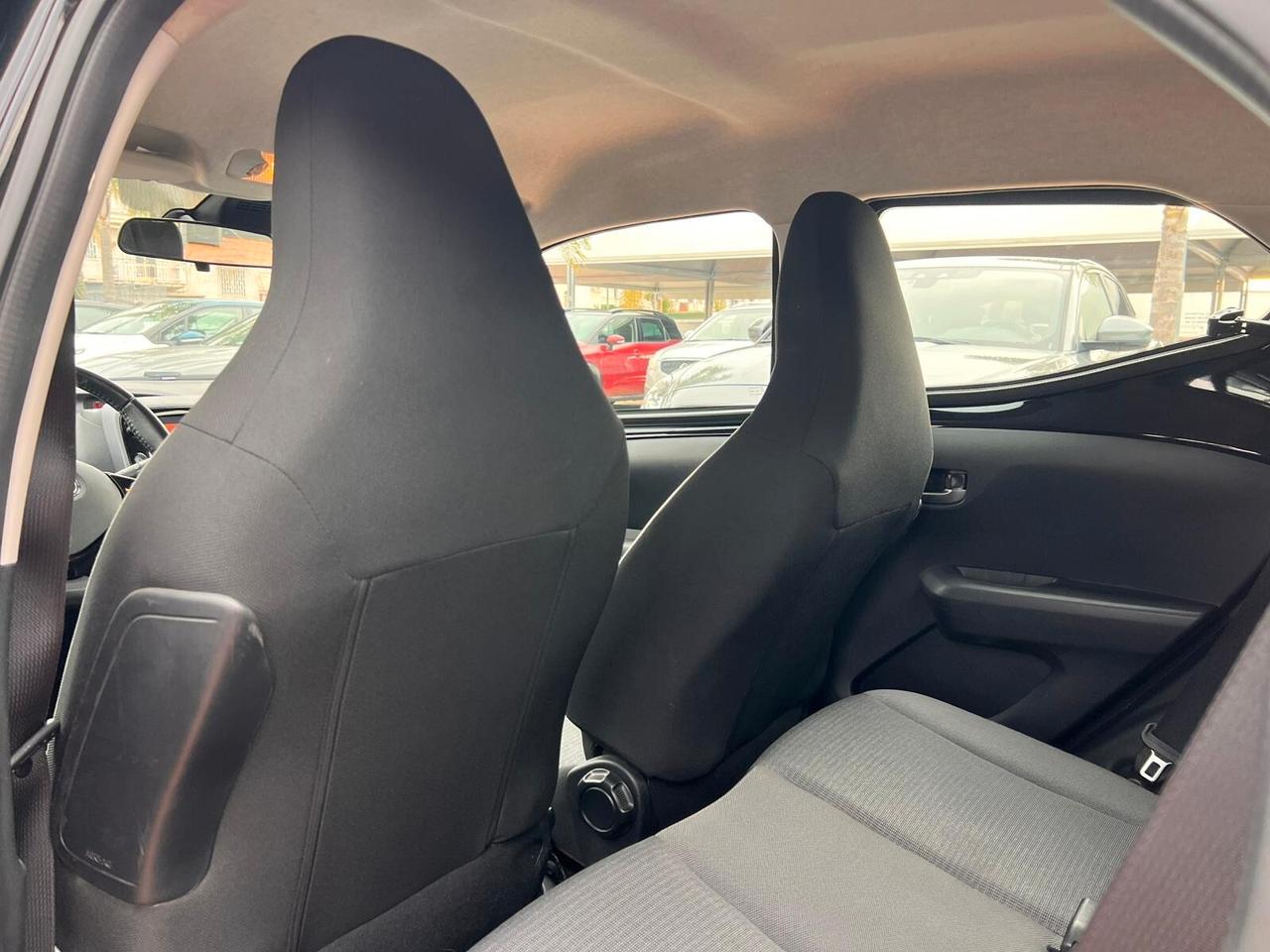 Toyota Aygo Connect 1.0 VVT-i 72 CV 5 porte x-clusiv MMT