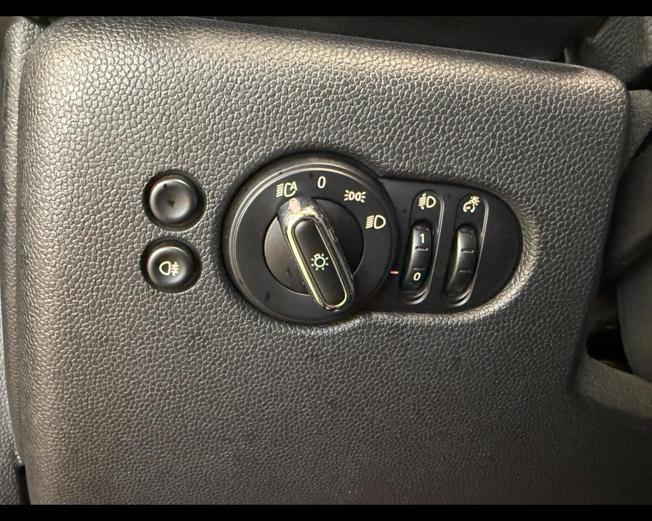 MINI Mini Cabrio (F57) - Mini 1.5 Cooper Classic Cabrio