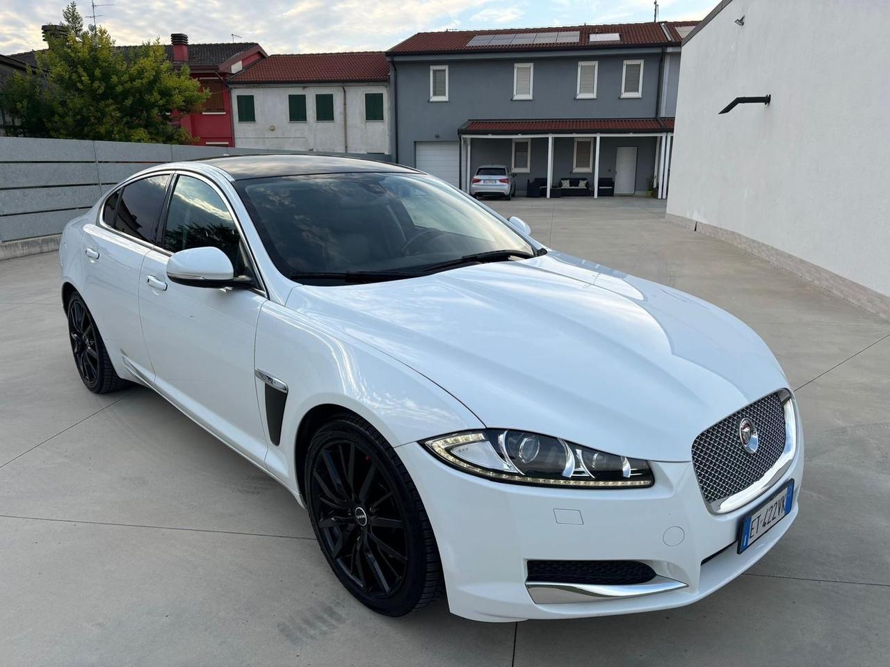 Jaguar XF 2.2 D 200 CV Premium Luxury