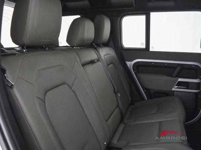 LAND ROVER Defender 110 3.0d i6 mhev SE awd 200cv auto - AUTOCARRO N1