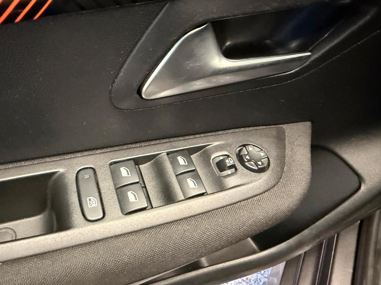 Peugeot 208 BlueHDi 100 Stop&Start 5 porte Active IVA DEDUCIBILE