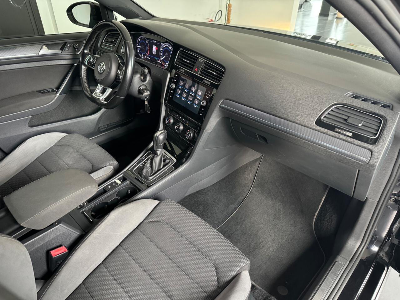 Volkswagen Golf 7.5 1.6 TDI 115CV R-Line *Tetto*