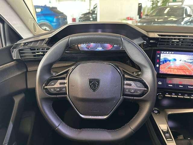 Peugeot 308 1.2 130cv Allure + Key Less + Navi + Camera